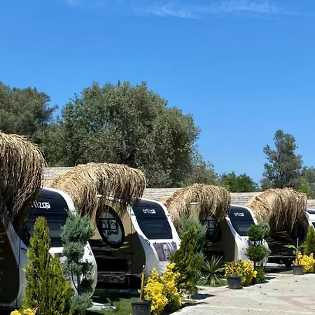 Guenes' Te Karavan Hotel Karaburun (Izmir)